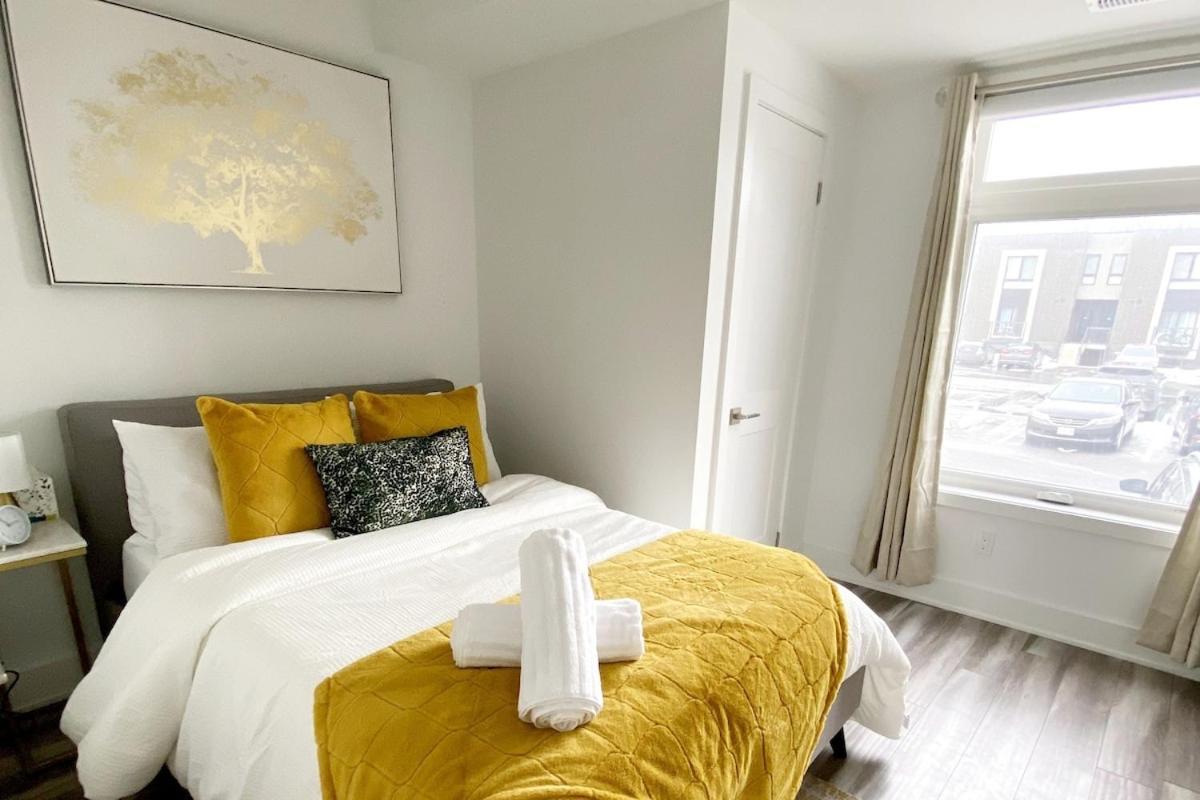 Chic Contemporary 2 Bedroom Minutes From The Falls Niagara Falls