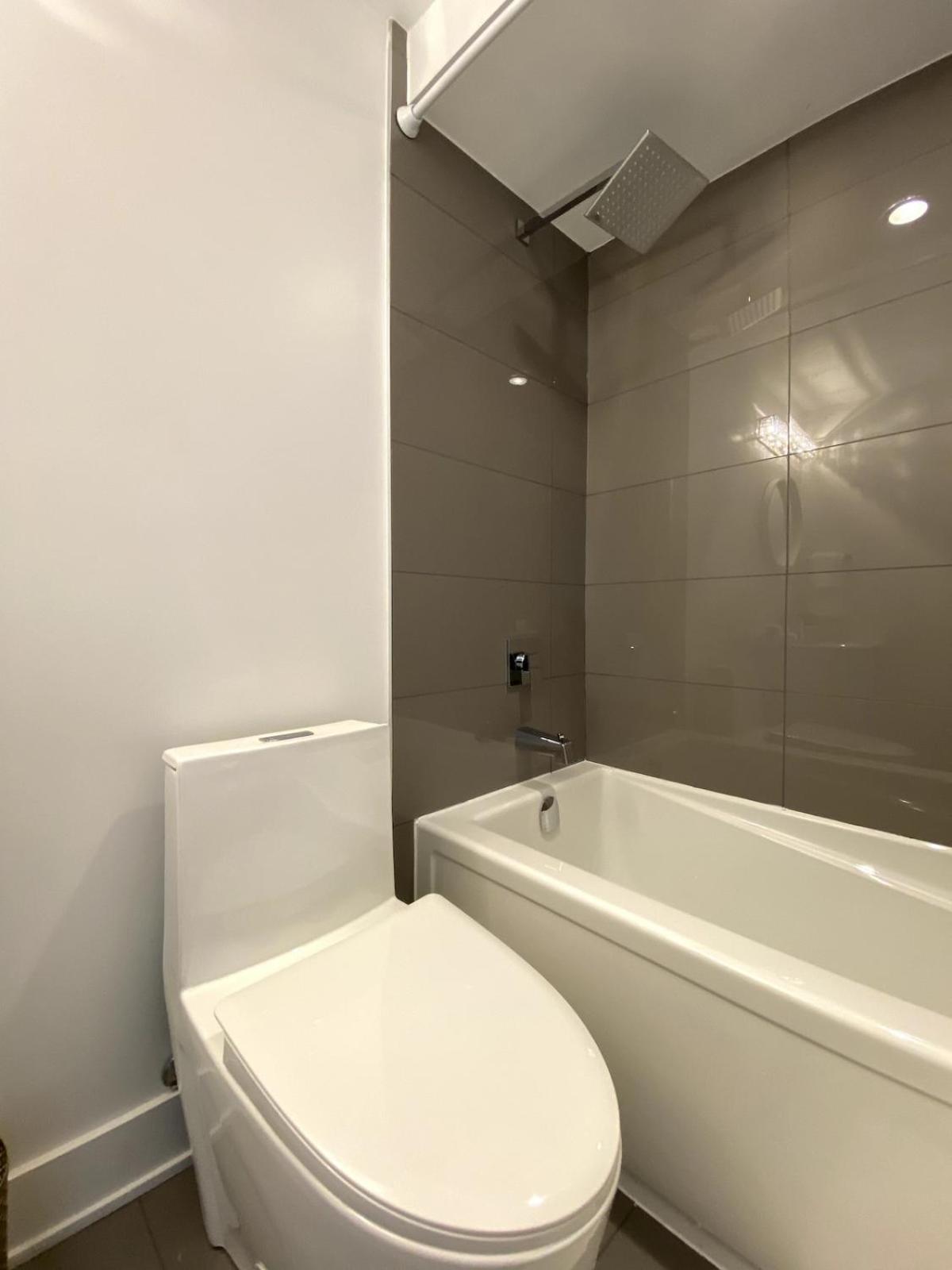 Apartment Chic Contemporary 2 Bedroom Minutes From The Falls Niagara Falls