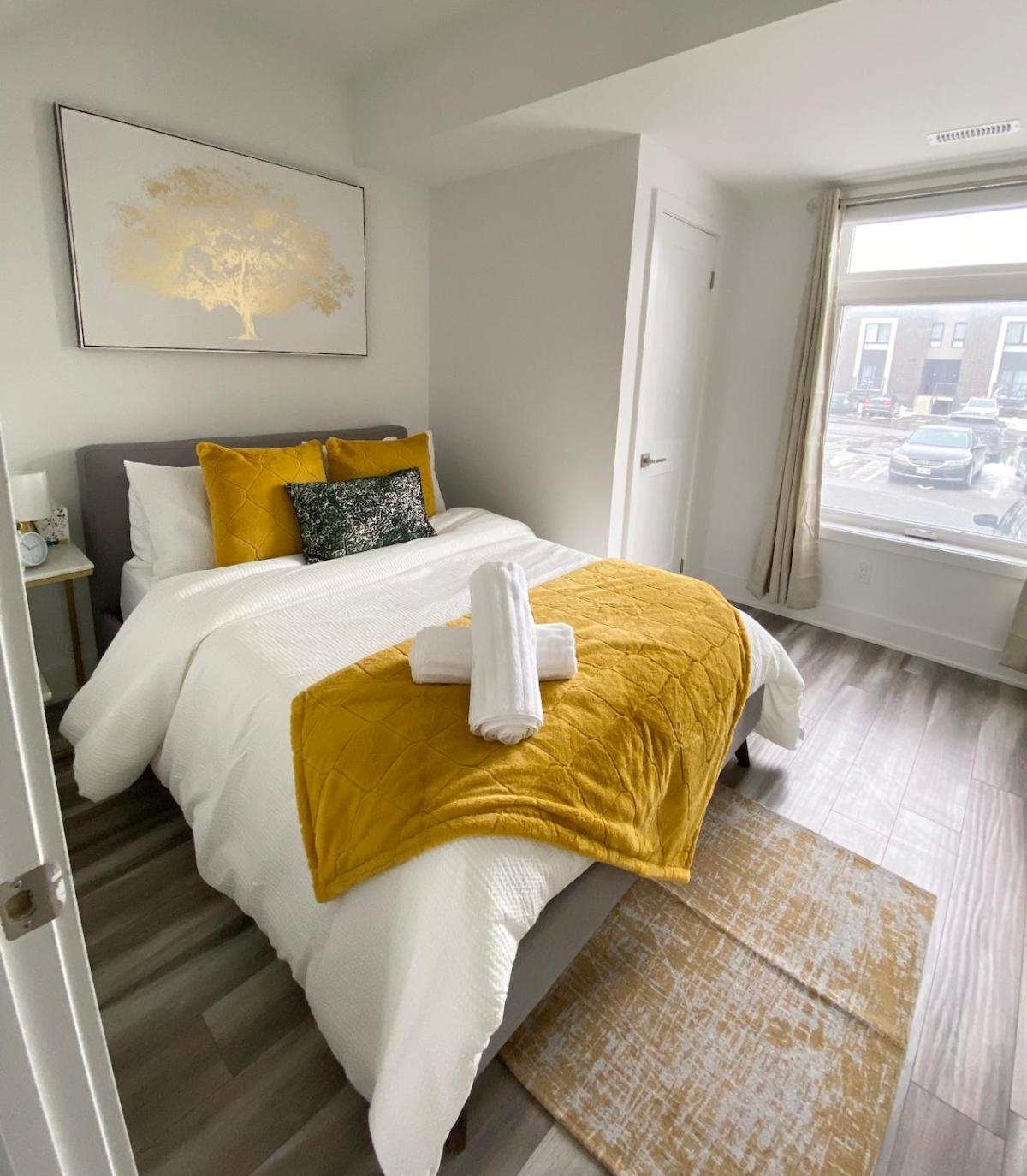 Apartment Chic Contemporary 2 Bedroom Minutes From The Falls *