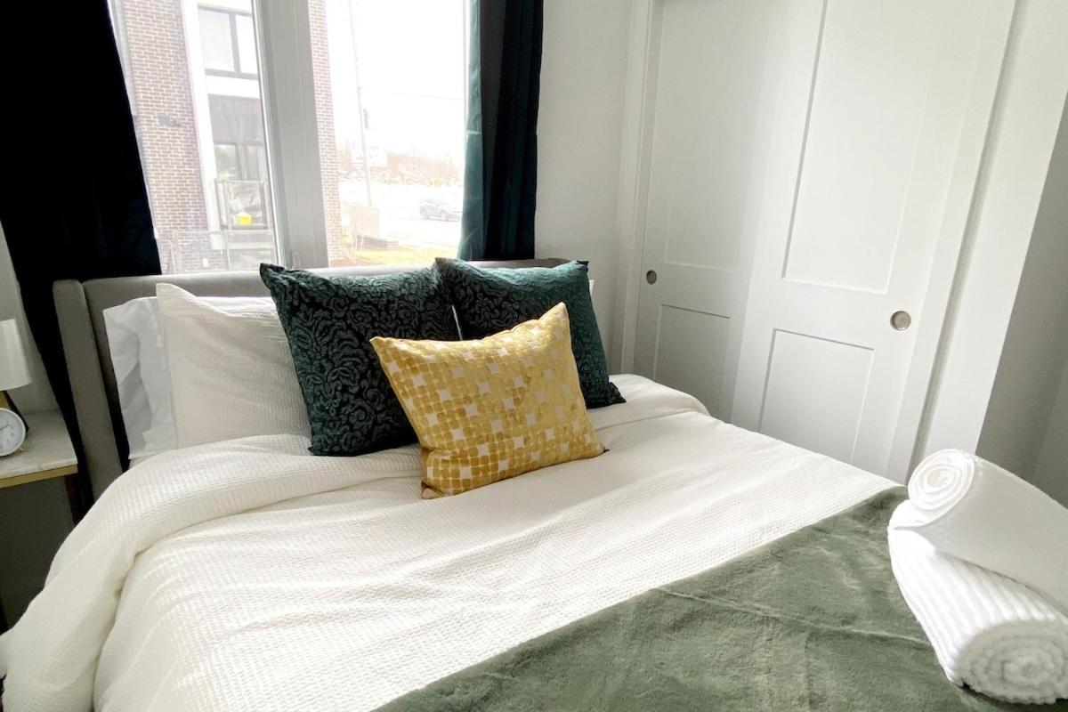 Apartment Chic Contemporary 2 Bedroom Minutes From The Falls